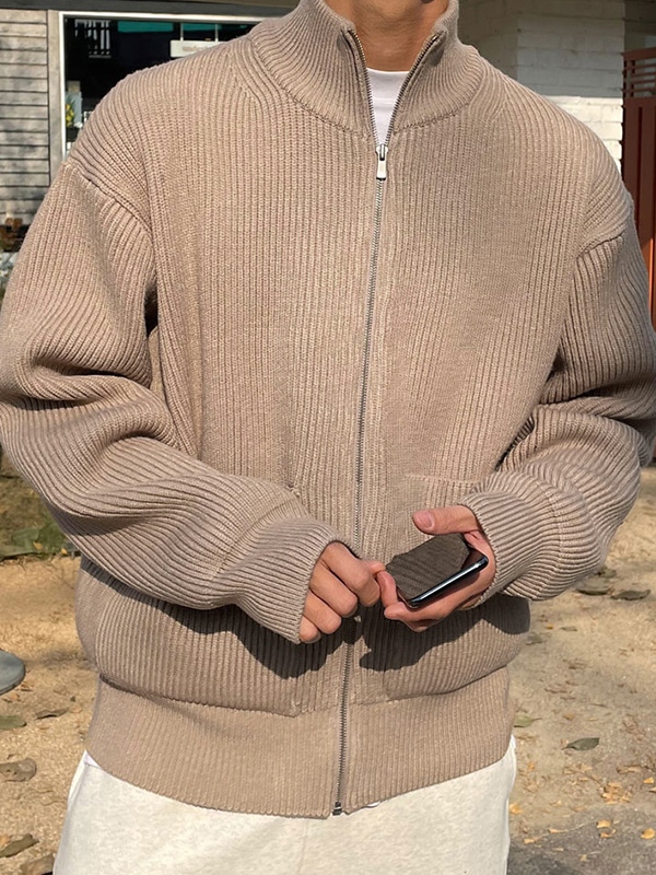 Men's Solid Dual Pocket Zip Up Sweater-1