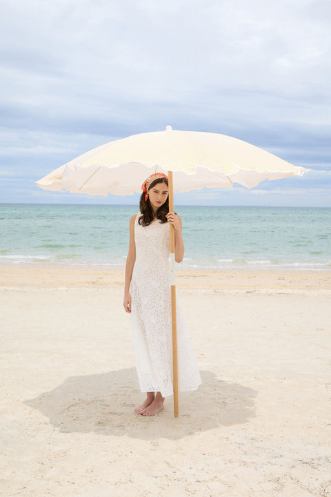 Traumhaftes weißes Midikleid aus Spitze-3