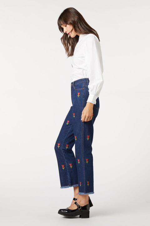 Jeans mit Tulpenstickerei-2