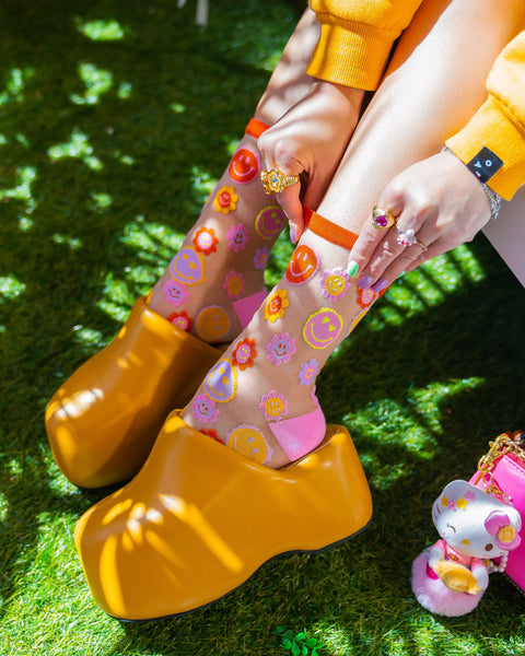 Smiley Face Daisy Sheer Crew Sock-5